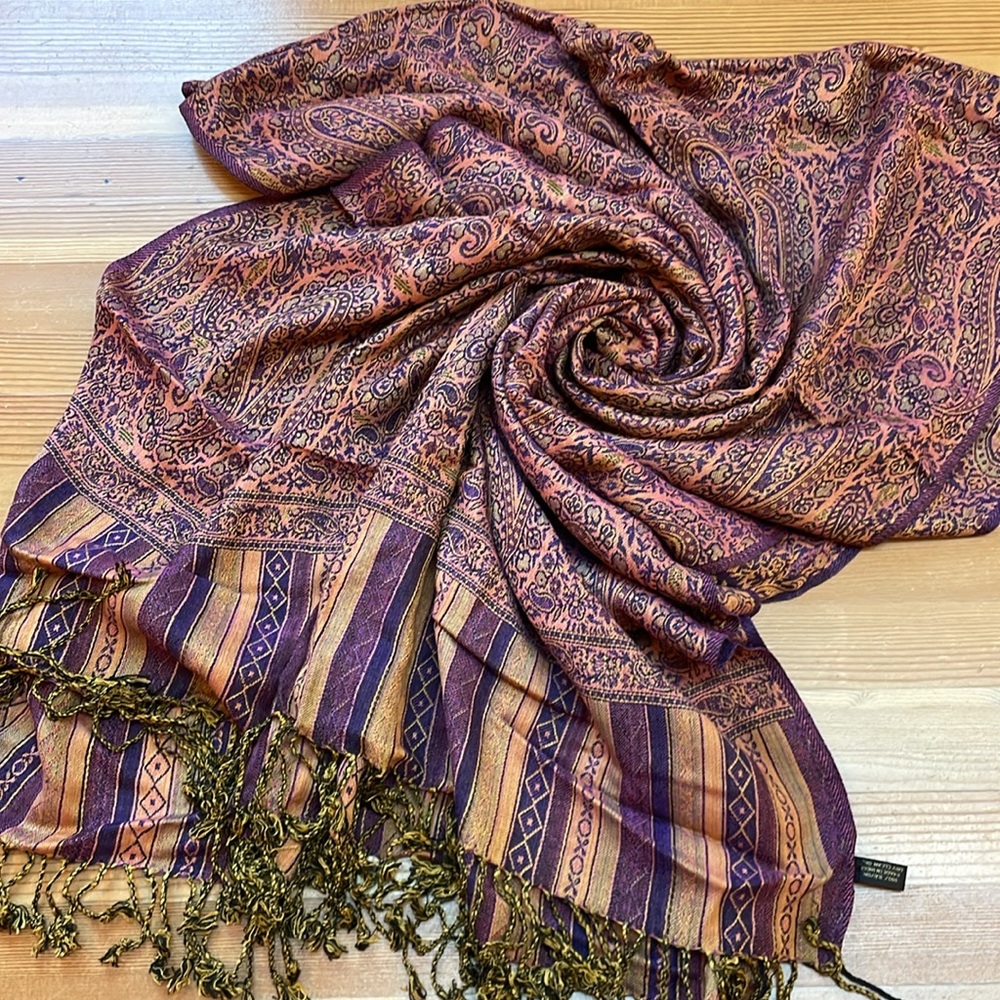 Large scarf or wrap, “pashmina” style